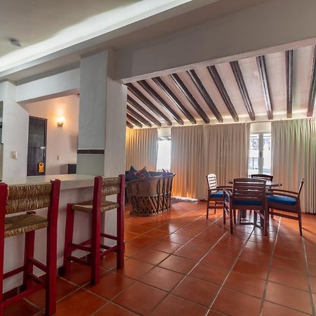 La Iguana Vallarta Lgbt Adults Only - Romantic Zone - Party Clubbing Street Puerto Vallarta Extérieur photo
