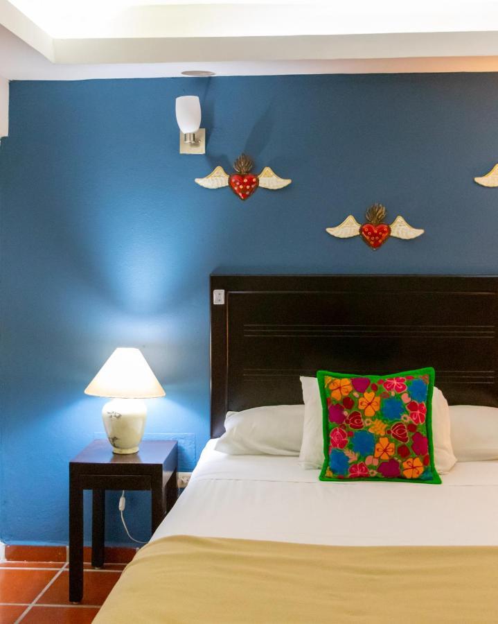 La Iguana Vallarta Lgbt Adults Only - Romantic Zone - Party Clubbing Street Puerto Vallarta Extérieur photo