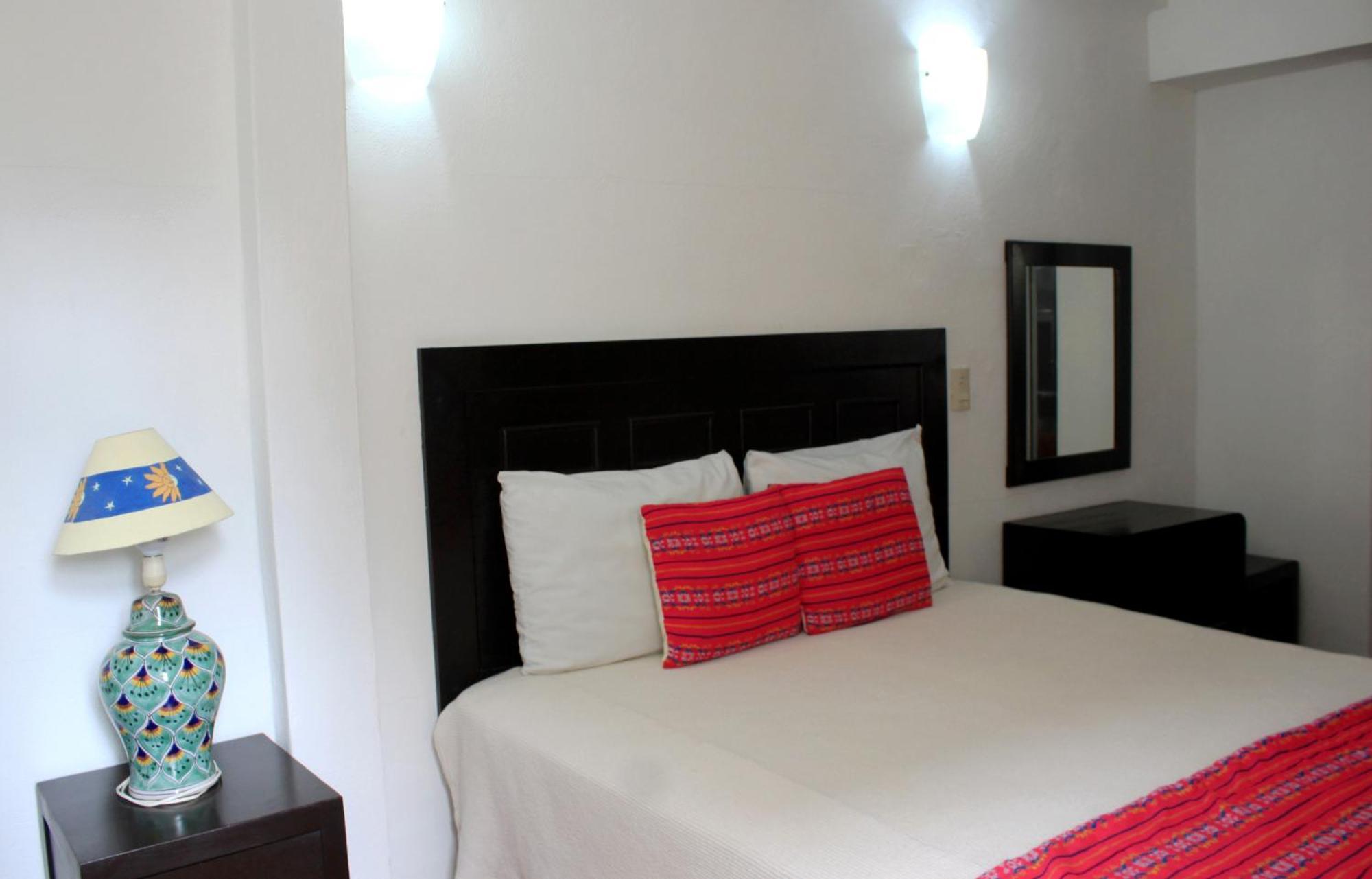 La Iguana Vallarta Lgbt Adults Only - Romantic Zone - Party Clubbing Street Puerto Vallarta Chambre photo