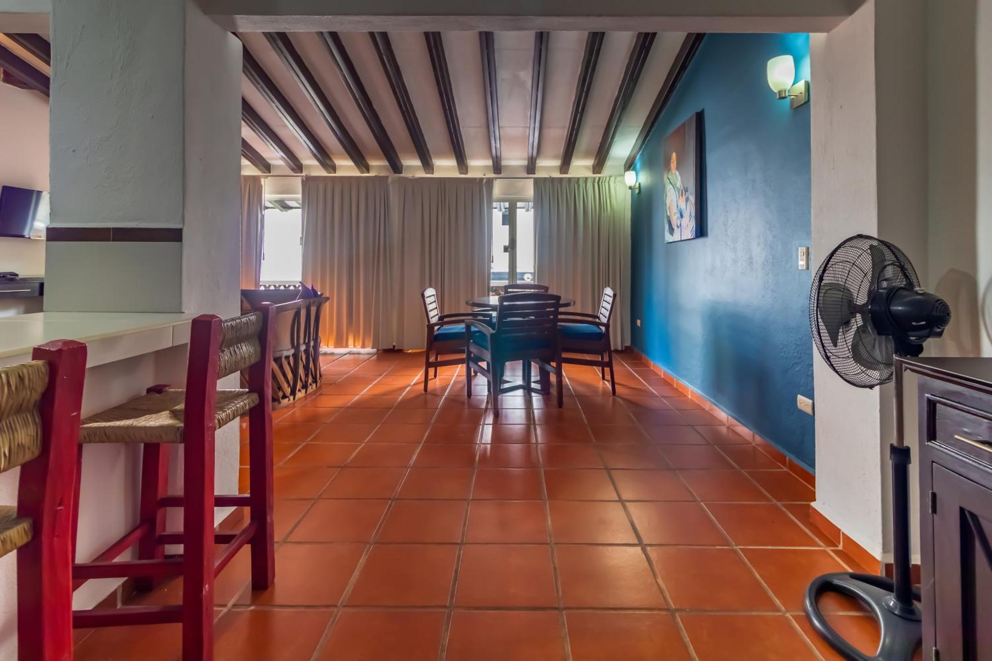 La Iguana Vallarta Lgbt Adults Only - Romantic Zone - Party Clubbing Street Puerto Vallarta Extérieur photo