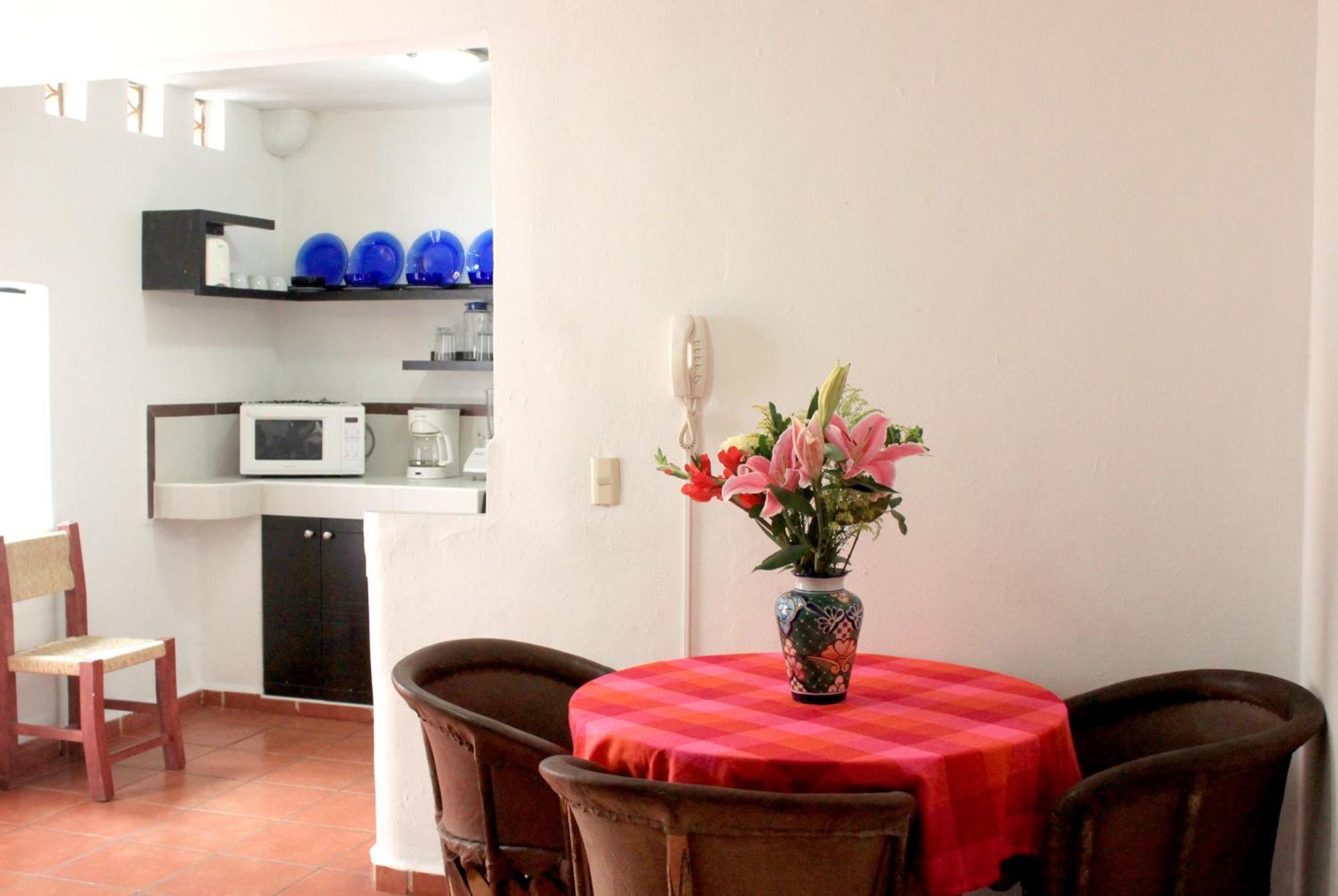 La Iguana Vallarta Lgbt Adults Only - Romantic Zone - Party Clubbing Street Puerto Vallarta Extérieur photo